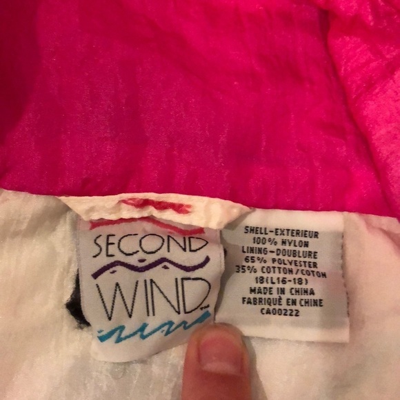 Vintage ladies nylon windbreaker. EUC! - Picture 3 of 8